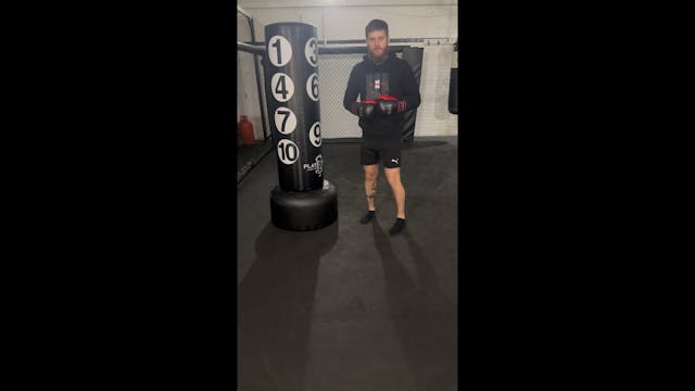Beginner Kickboxing - Combining Strikes