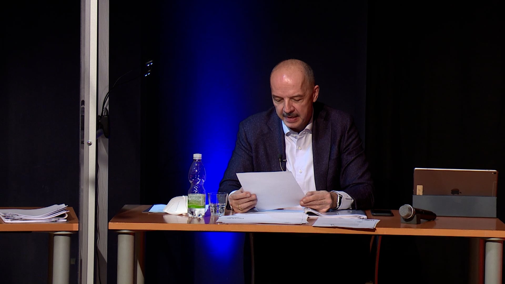 Aurélie Ferrière: How to draw a helicon