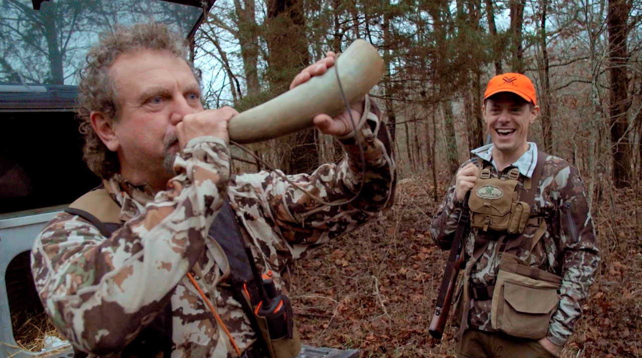 S6-E09: Steve Makes The Team: Kentucky Small Game - MeatEater TV