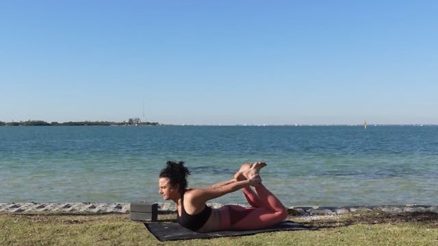 30-minute Yoga to Elevate your Mood f...