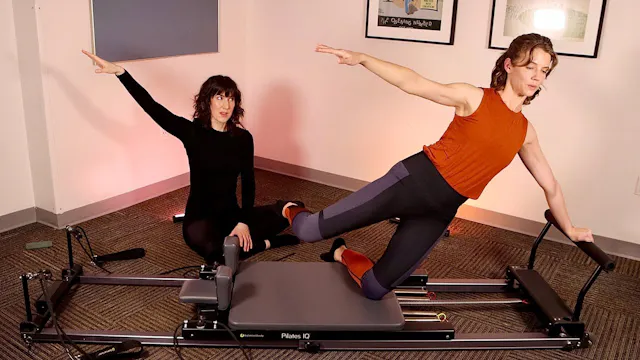 10 MIN Reformer - Quick But Deadly Ab...