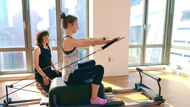 10 MIN Reformer Beginner Arms With Bo...