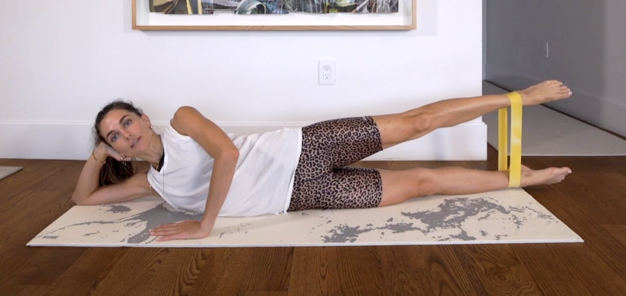 22 Min Beginner Pre/Postnatal Friendly Flow Prenatal