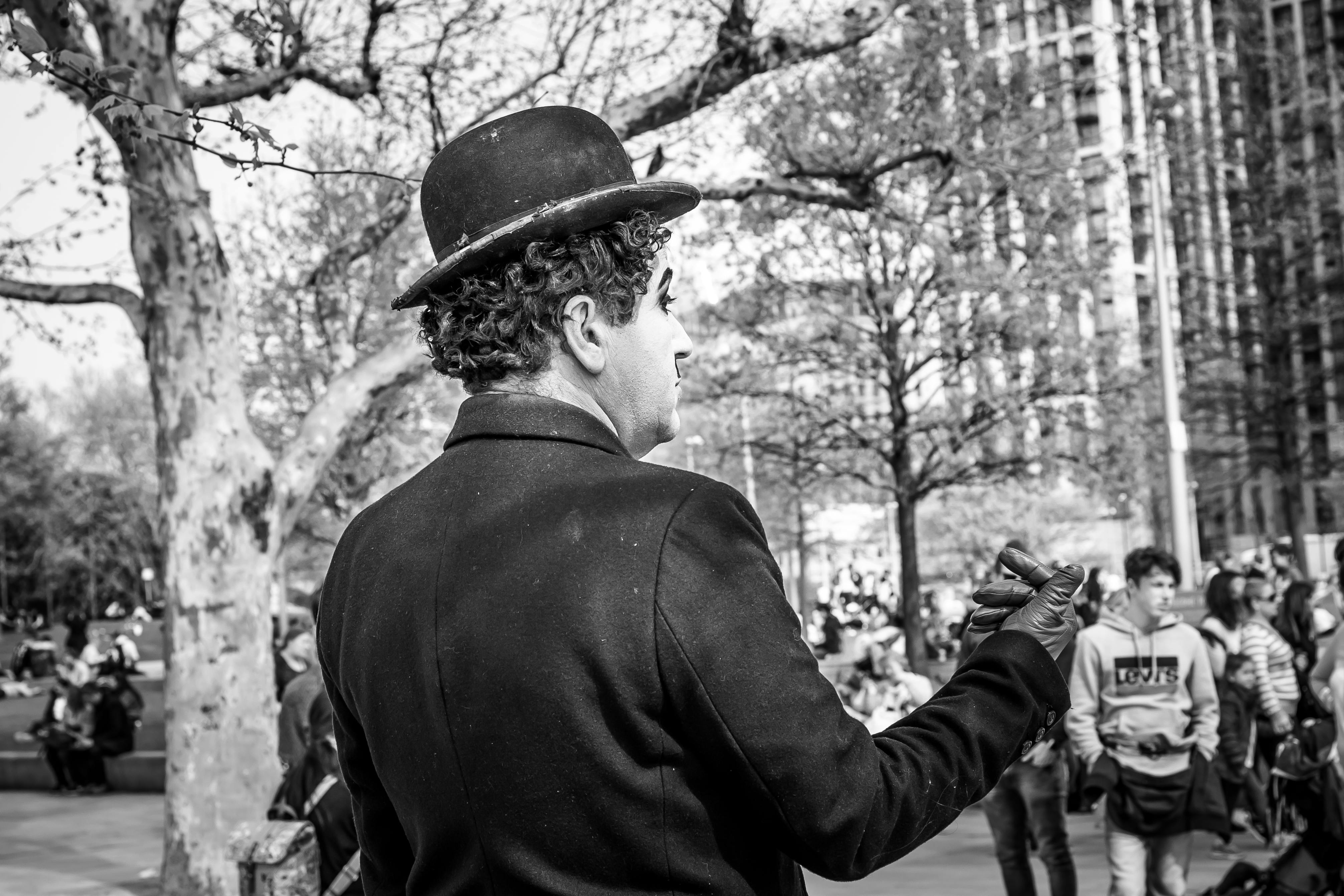 Charlie Chaplin in Spanish - S129S