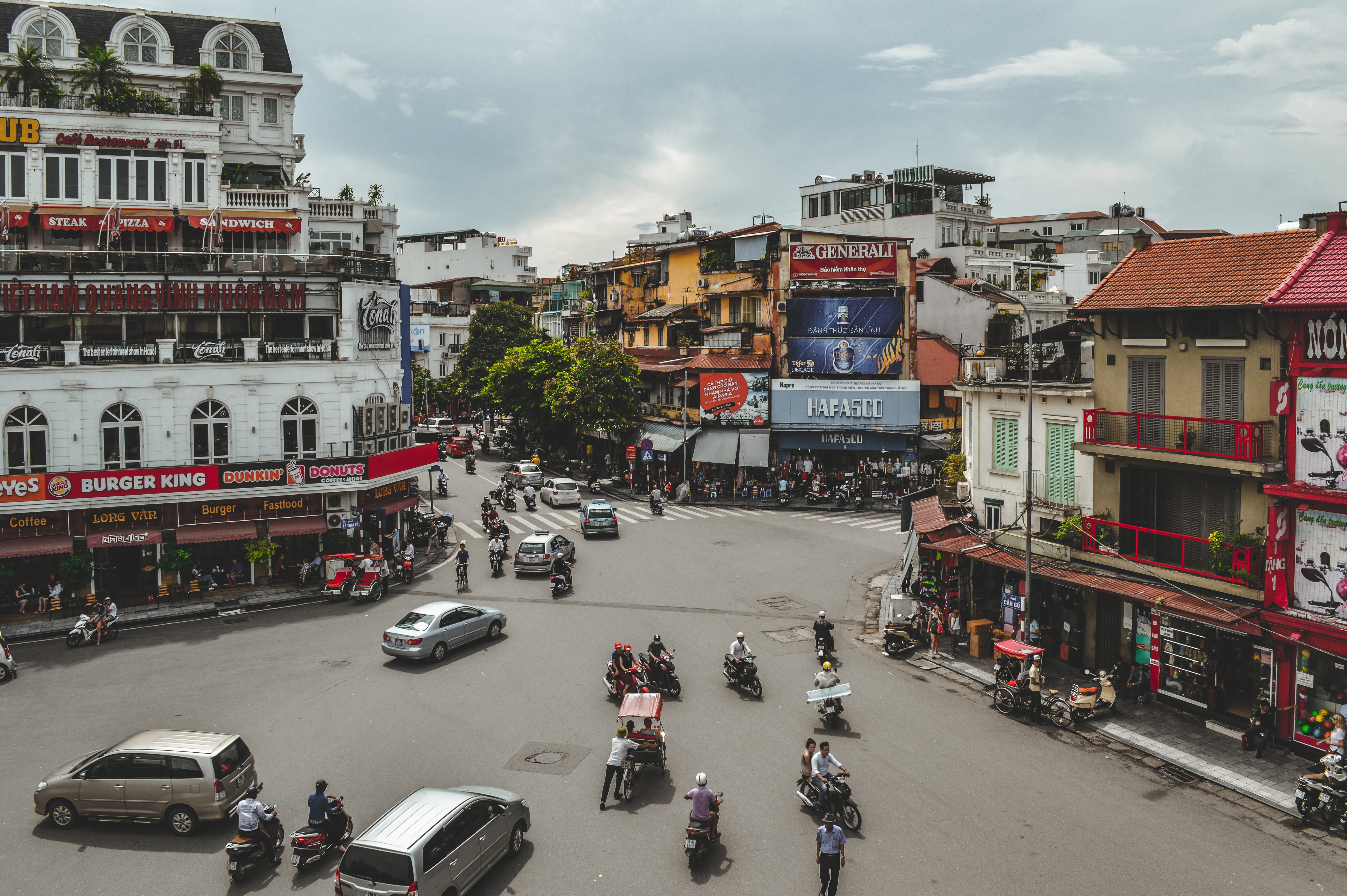 Rush Hour Traffic in Hanoi in Vietnam - S4258 