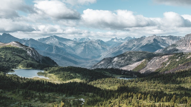 Above the Rocky Mountains - S4011