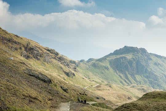 Walk along Mountain Edges - S3530