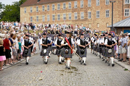 Canadian Marching Band with Bagpipes ...