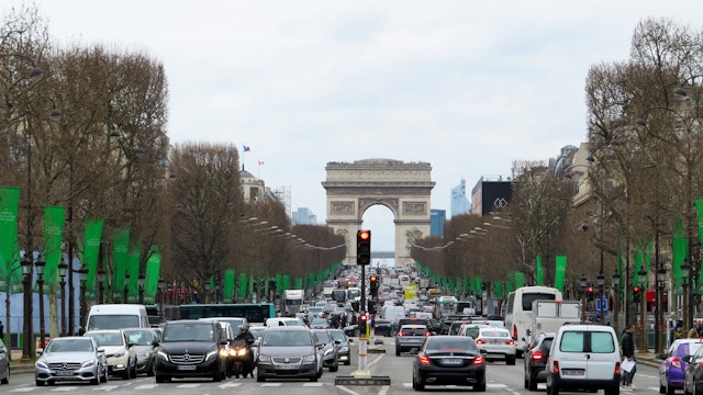 Avenue Des Champs Elysees, Paris in France - S6053