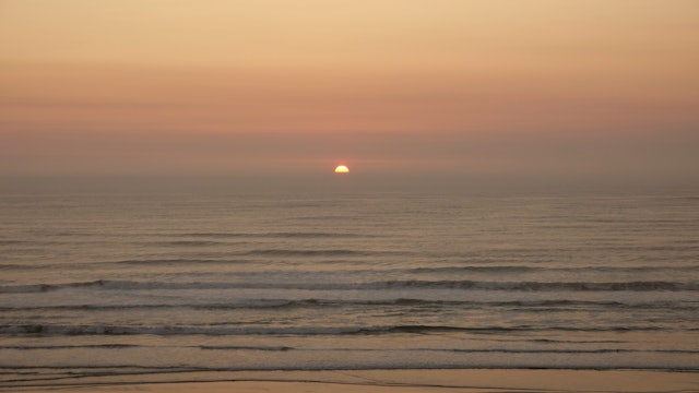 Sunrise on the Ocean & Mountains - S2035