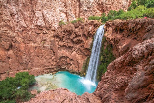 Waterfalls & Red Rock Formations - S2044