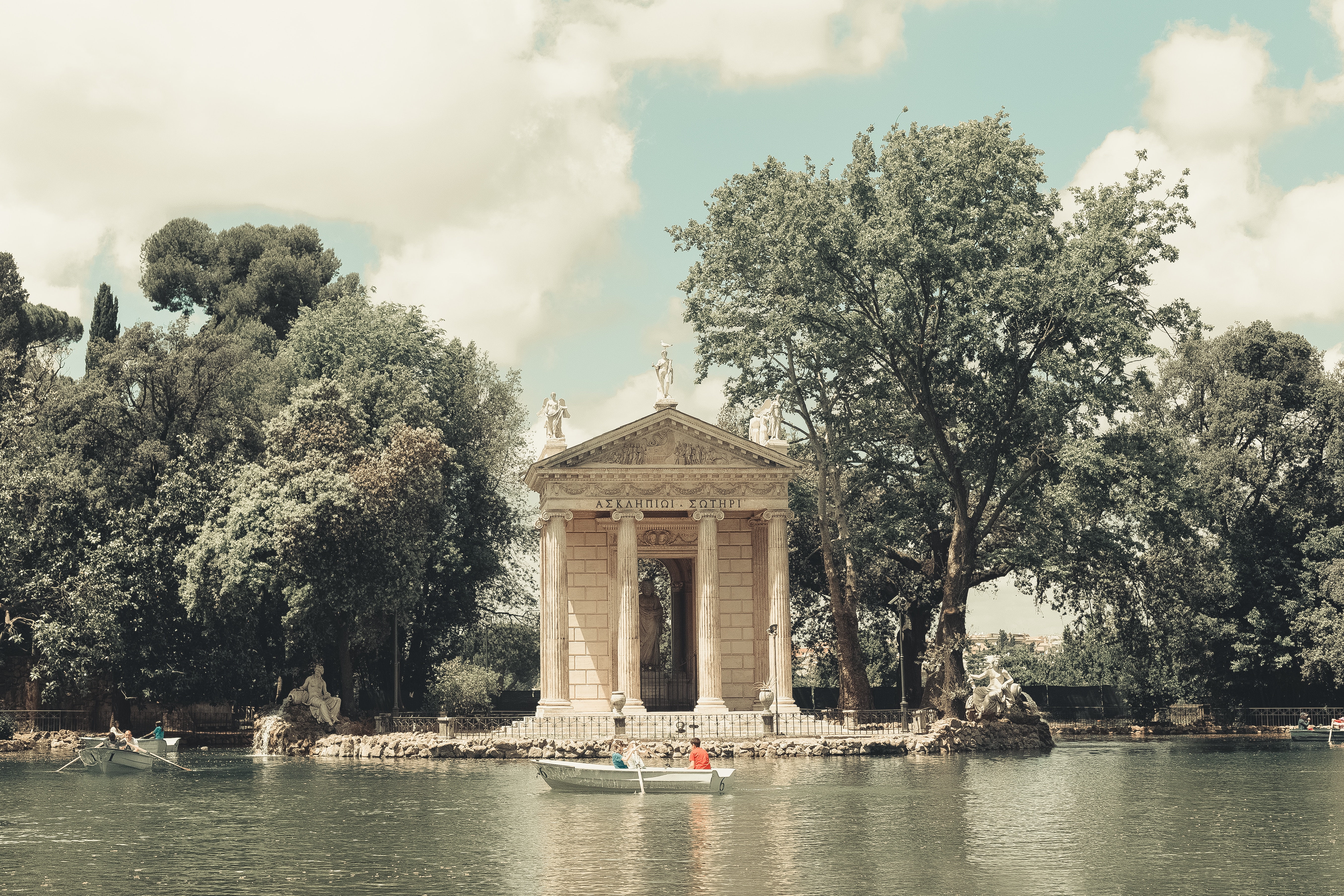 Walk Around The Villa Borghese in Italy - S4092