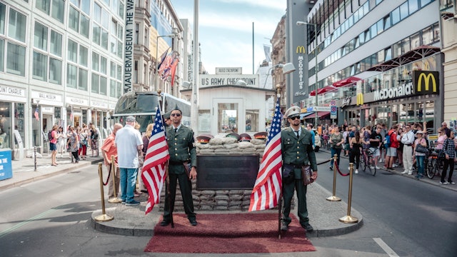 Berlin, Checkpoint Charlie in Germany - S4043 