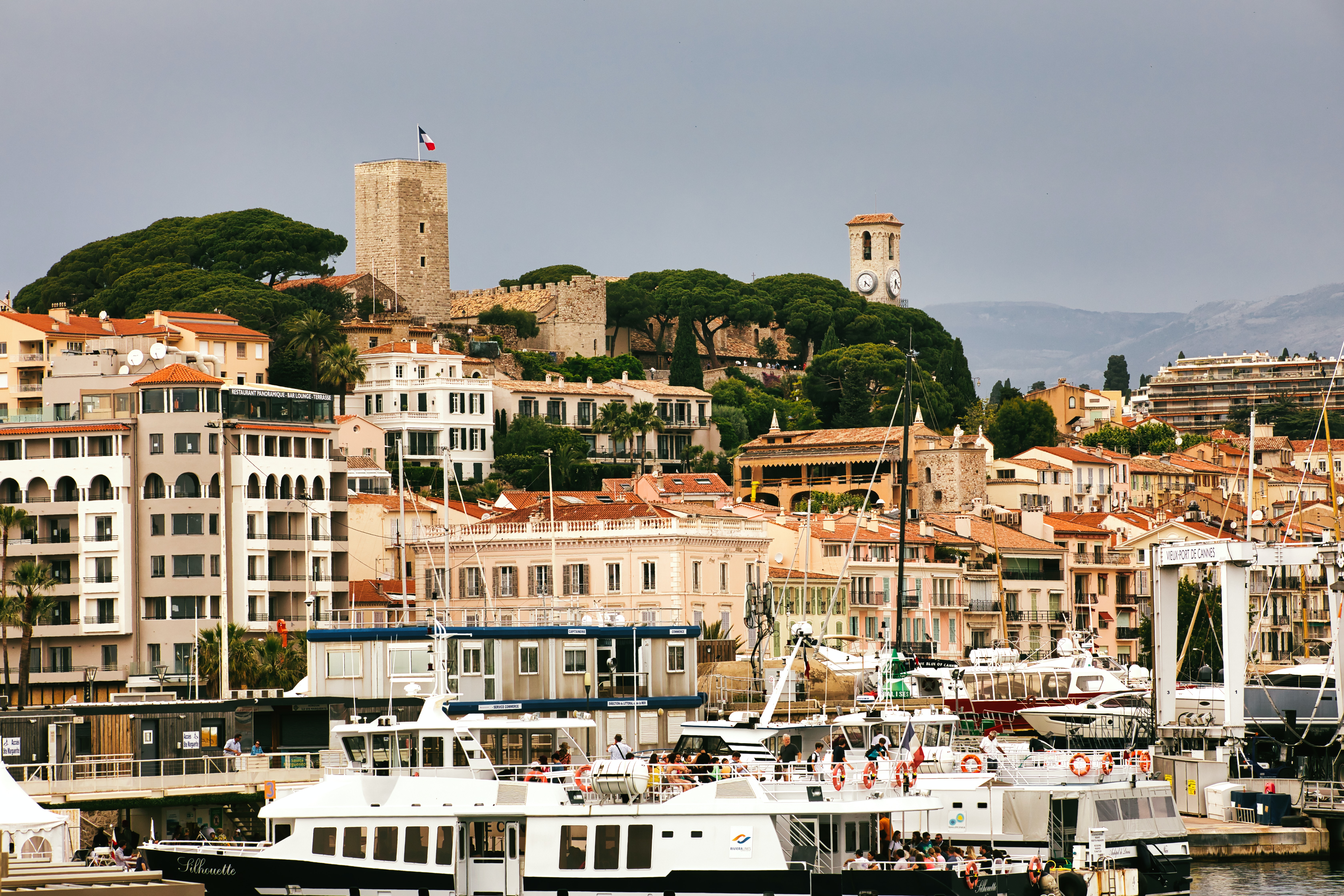 Cannes, Luxury Yachts in France - S4244