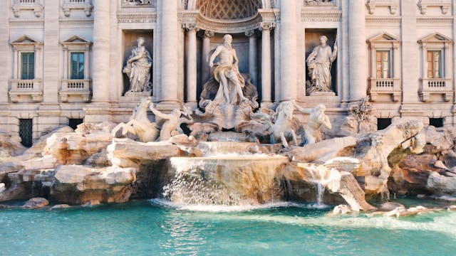 Rome, Trevi Fountain and Pantheon in ...