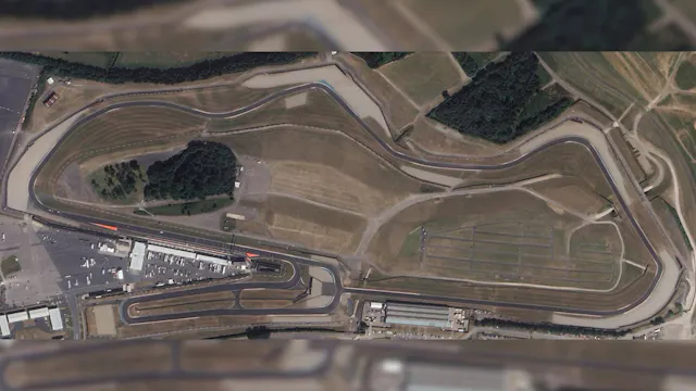 Donington riding line