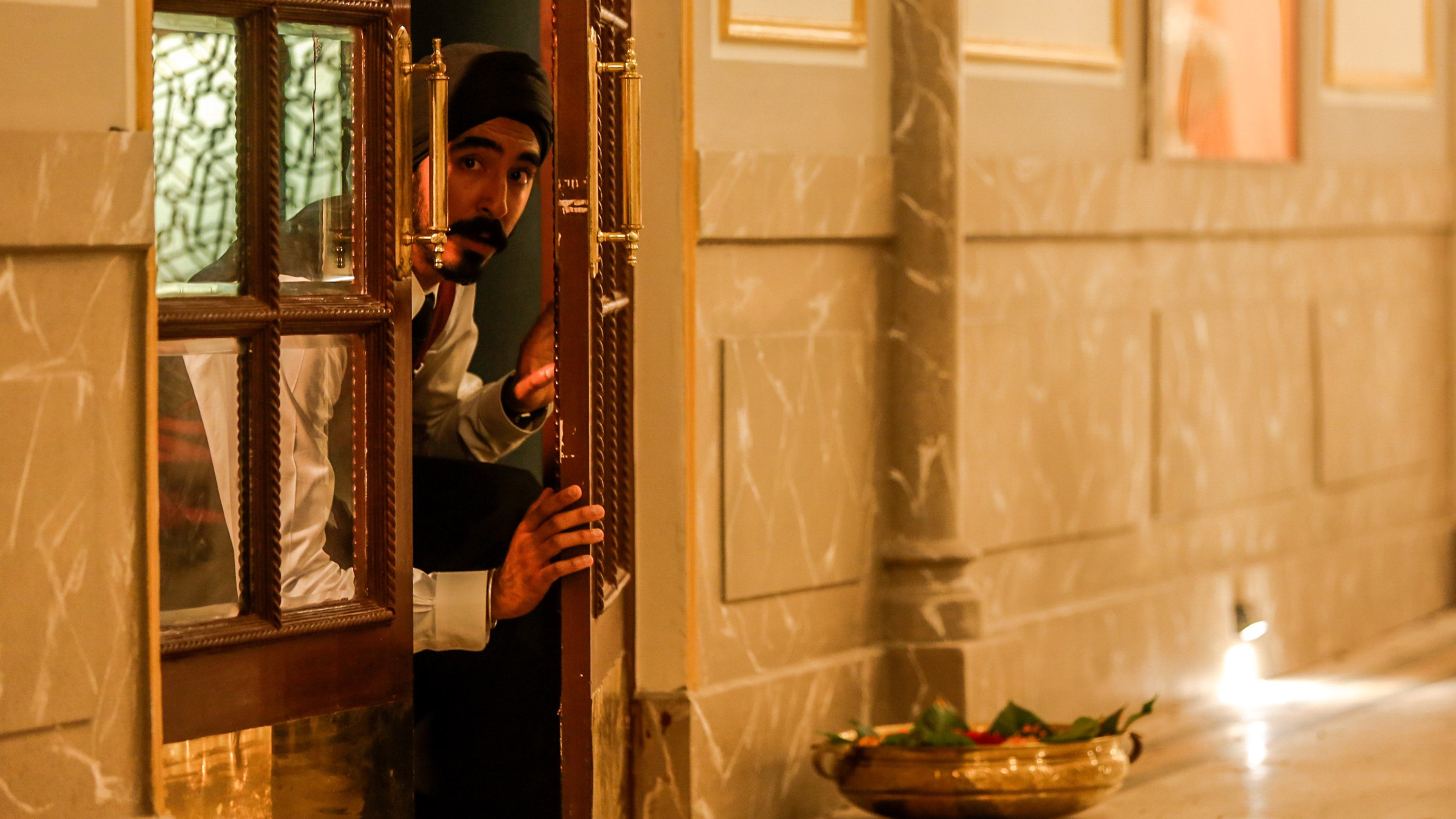Hotel Mumbai Featurette