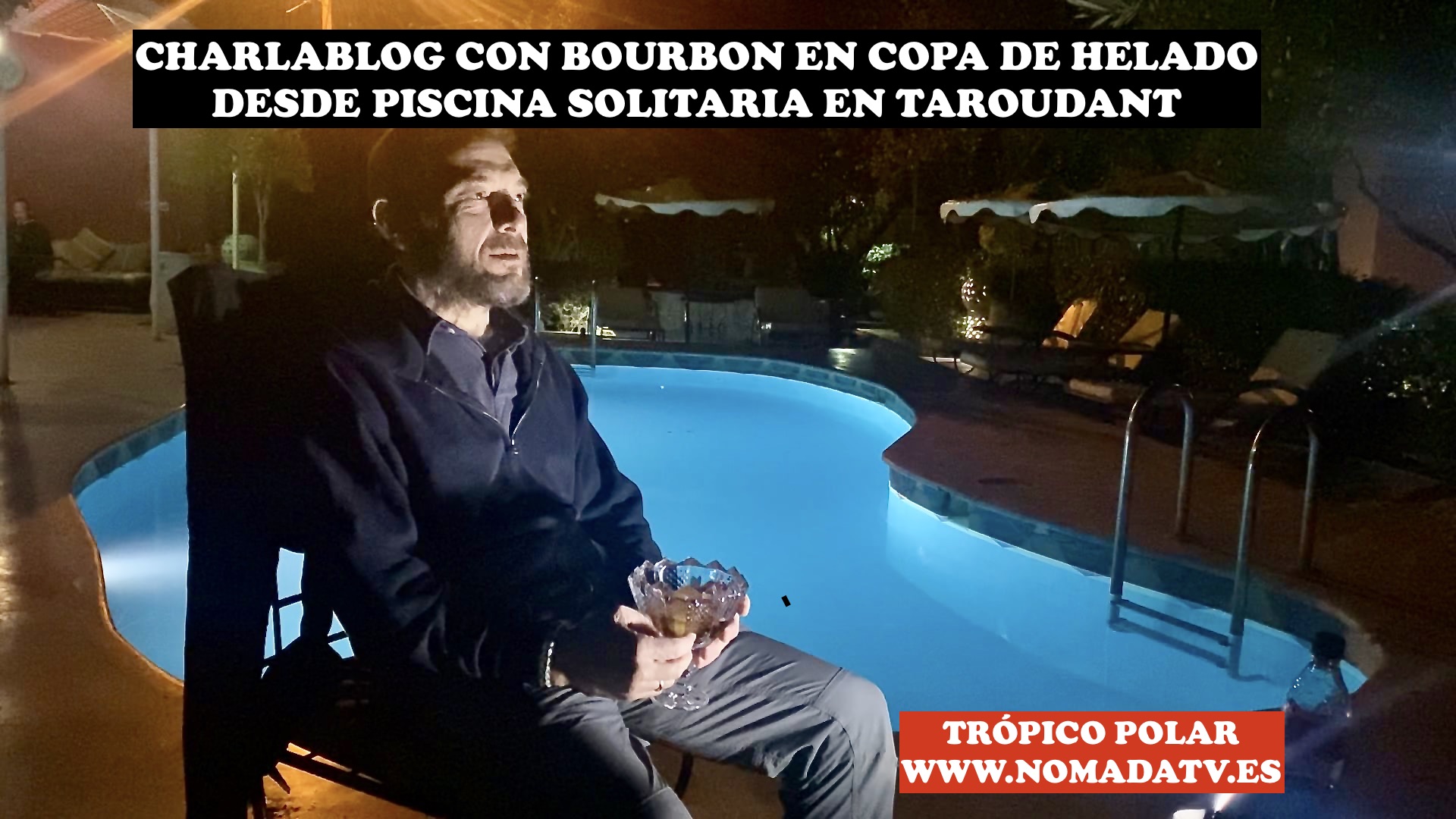 Charlablog con bourbon en copa de helado