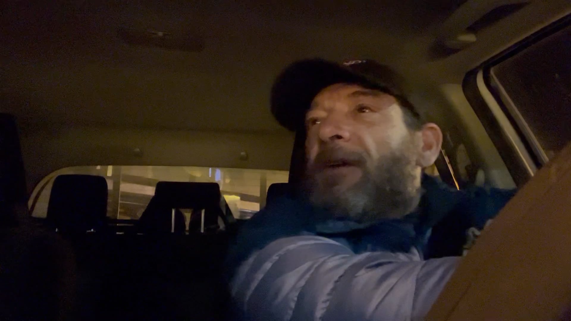 Hombres y mujeres en las cenas de padres 