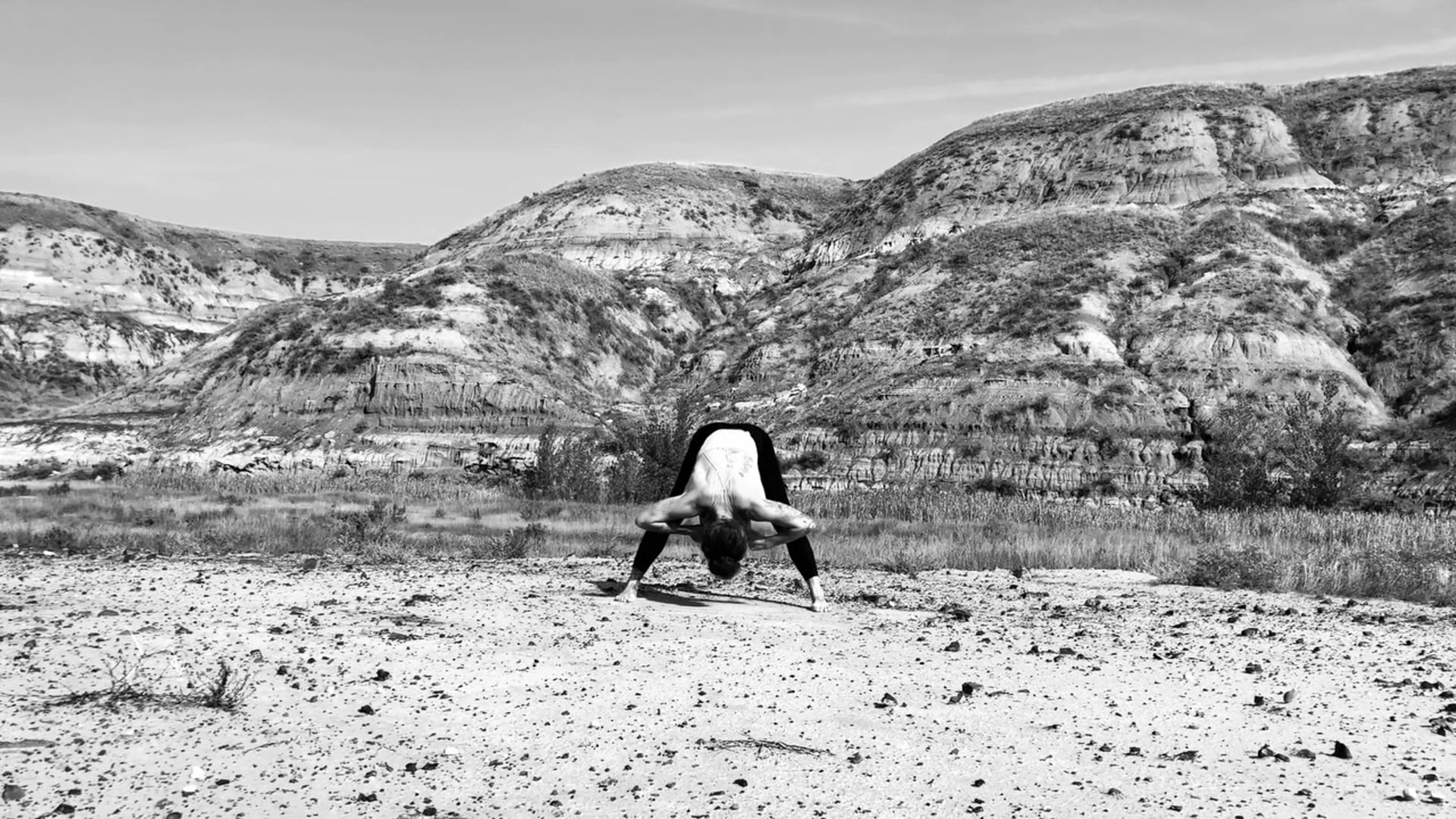 15 min Standing Glute Zing w/ Amber