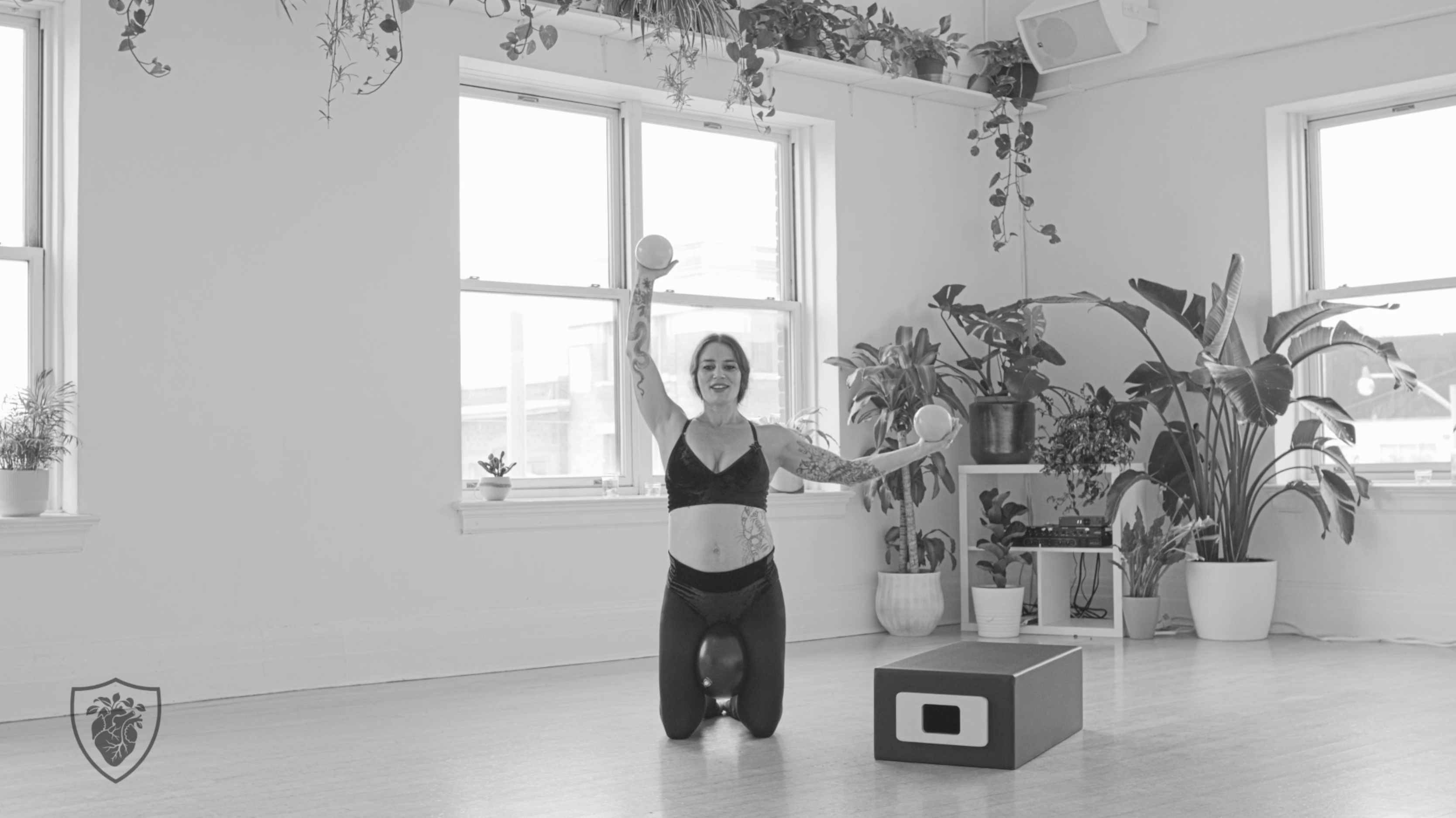 15 min MISFITMATERNITY - Upper Body Strength w/ Amber