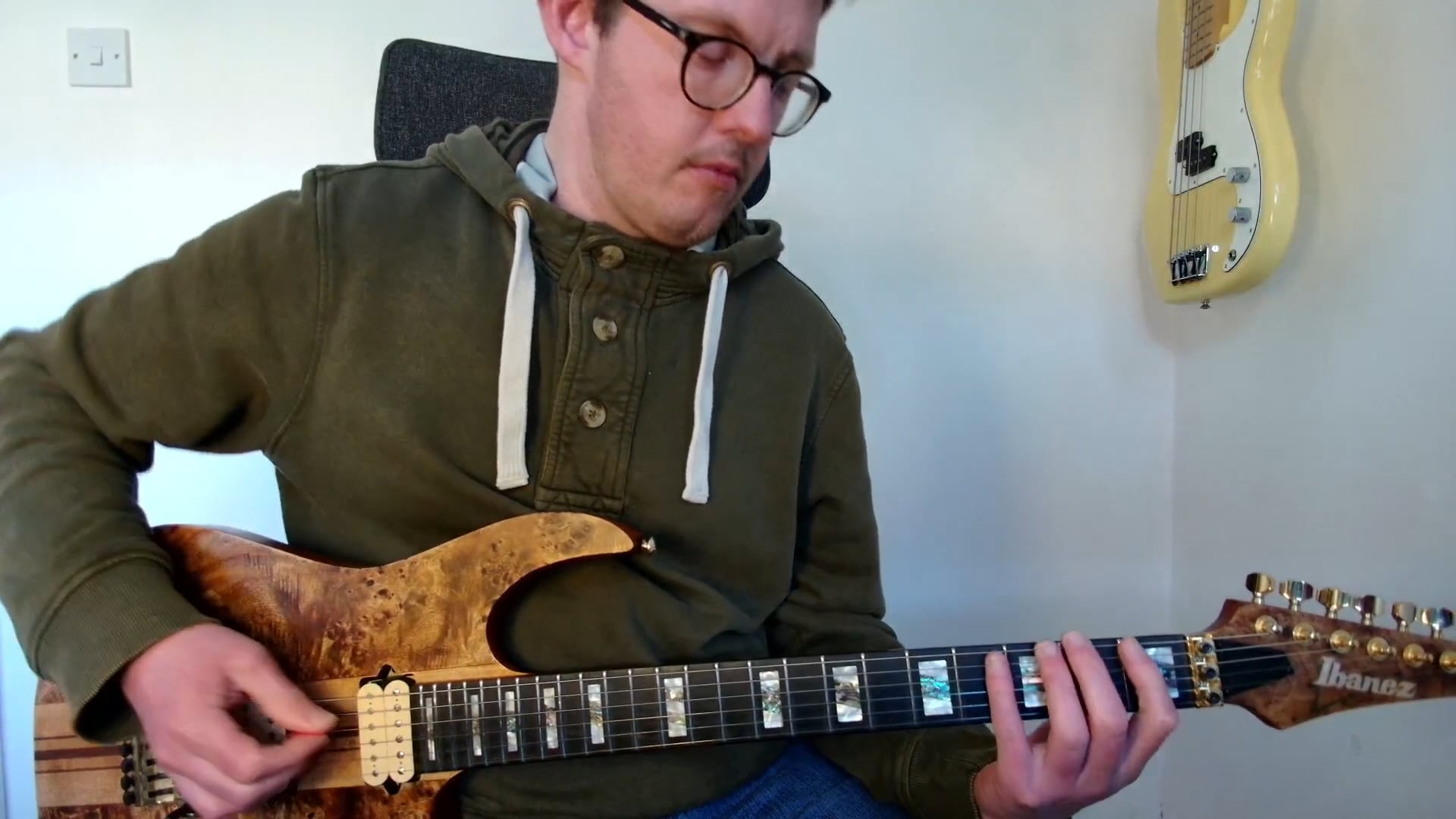 Pentatonic down & ups (100bpm)