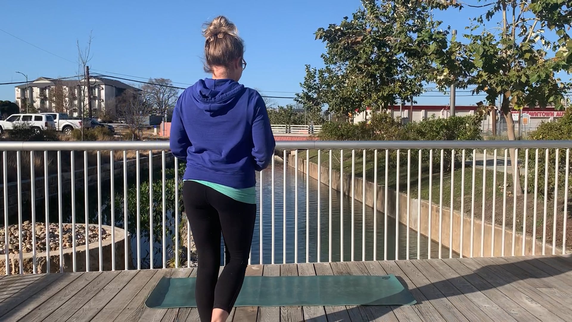 Mobile Om Yoga Video