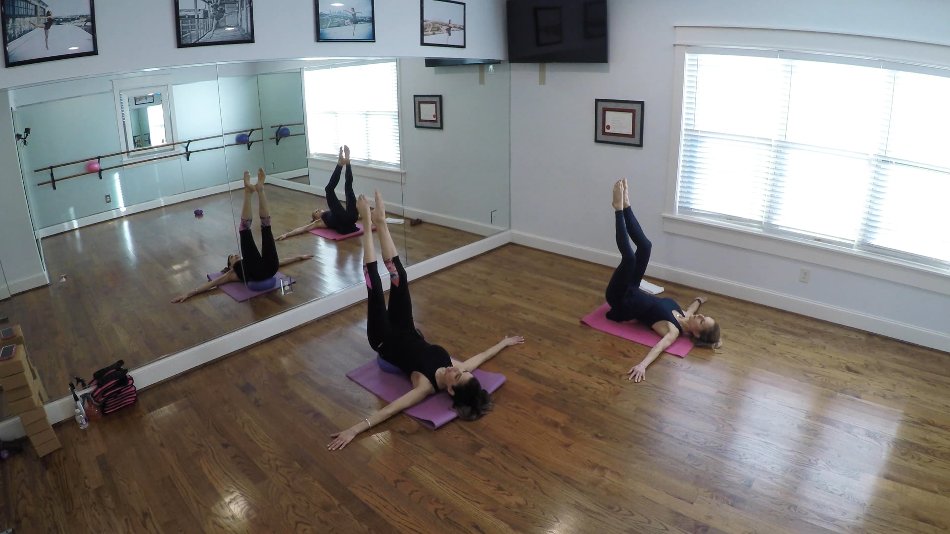 Core with Hips on Ball