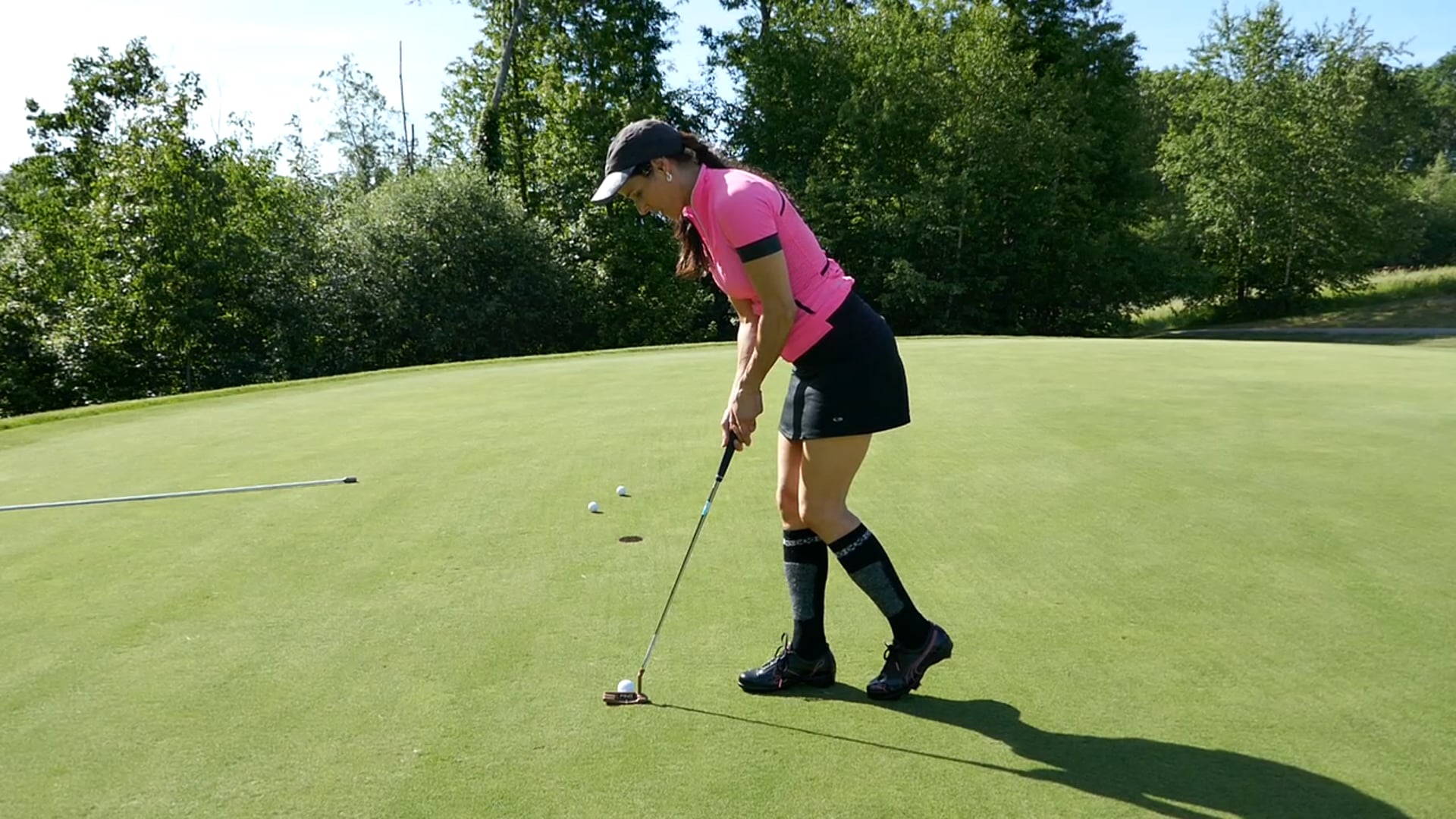 Putting-One-Legged-V