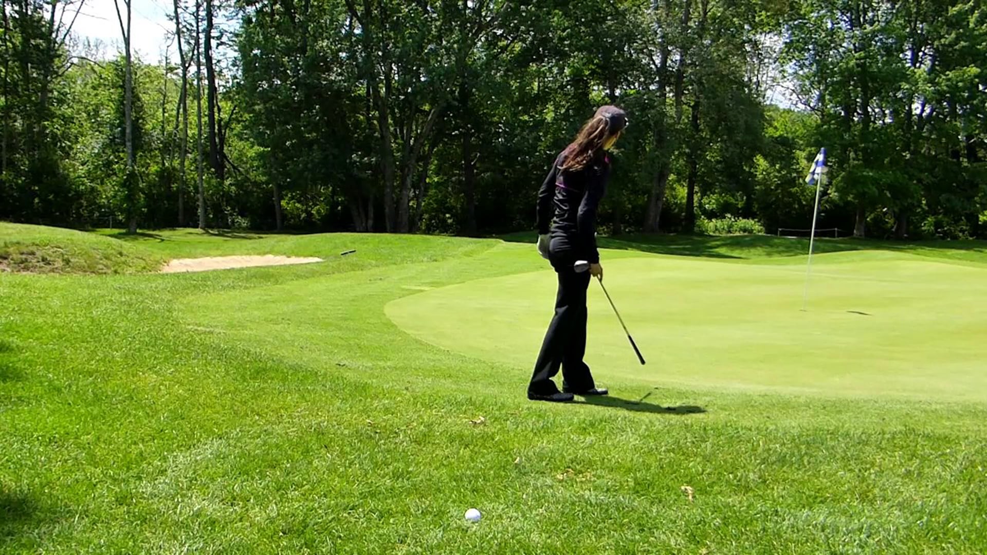 Greenside Rough with Downsloping Green