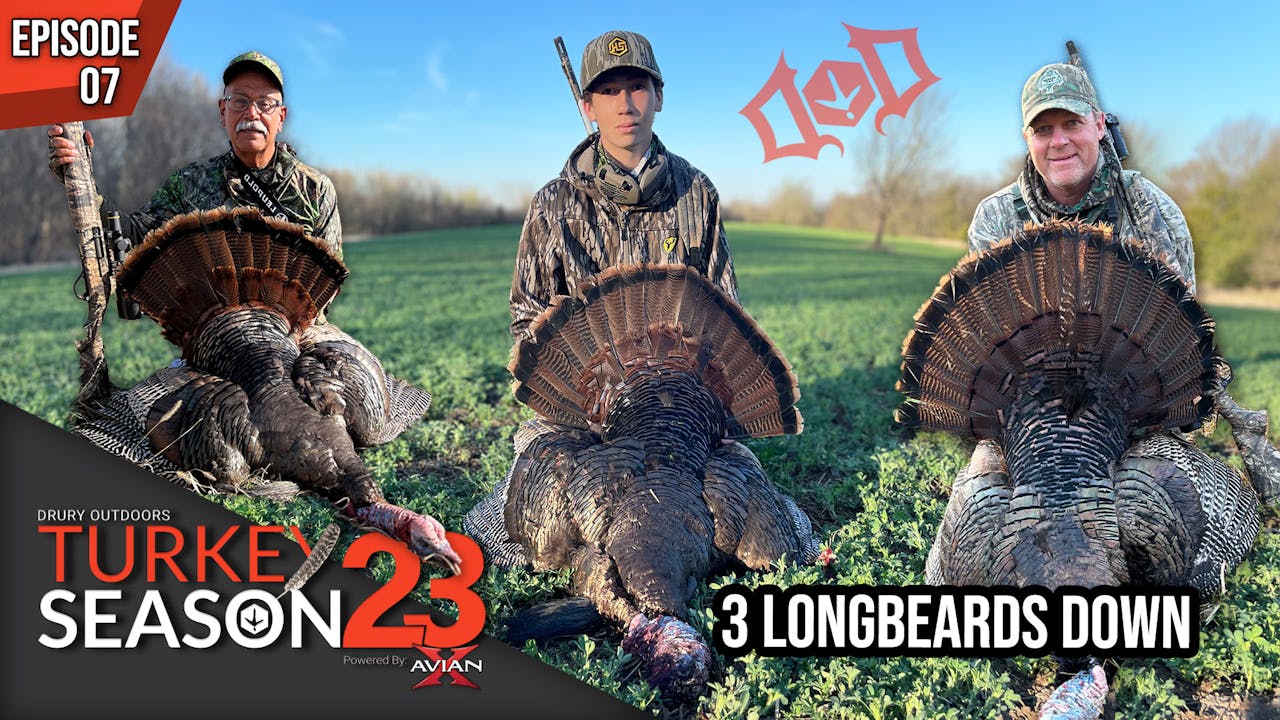 Turkey Hunting Iowa With Chris Paradise, CoonDog & Taggart