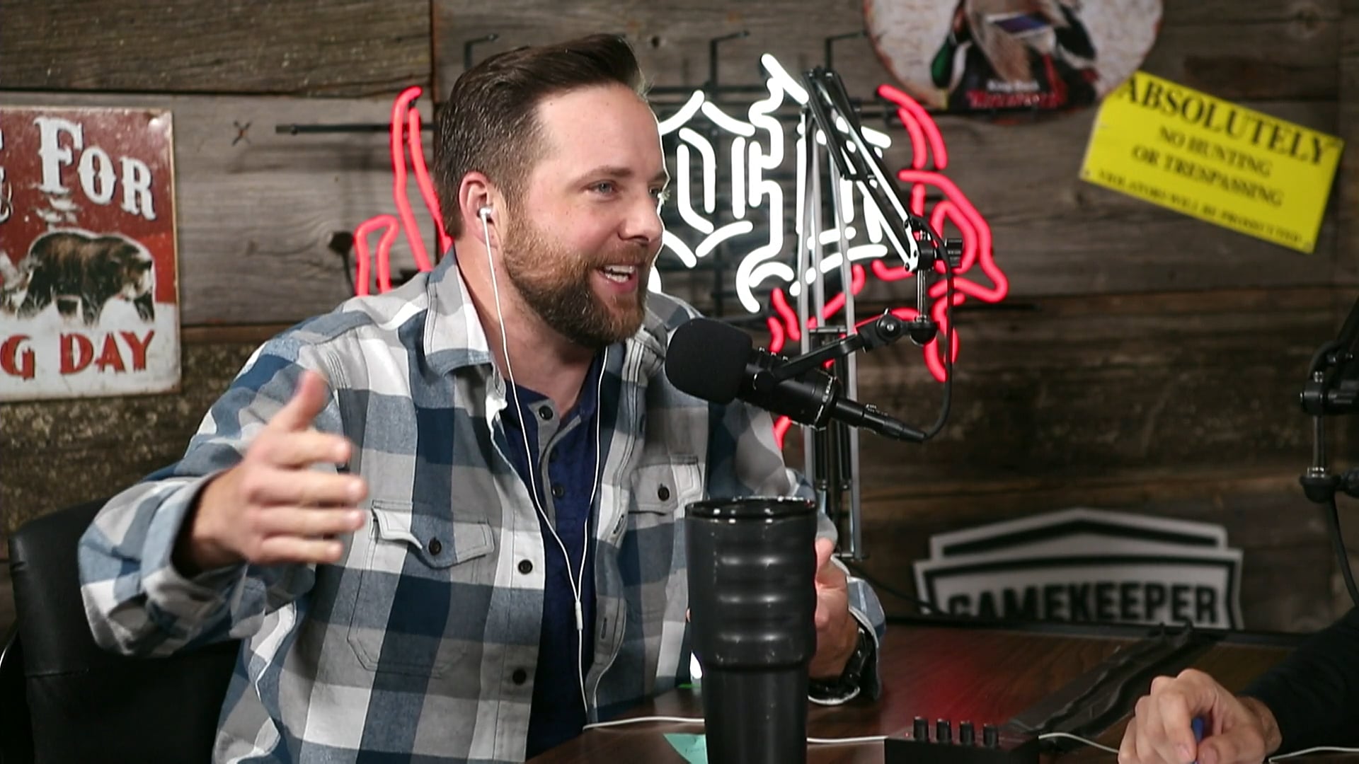 A Master Class in Meteorology with AccuWeather's Dave Dombek • 100% Wild Podcast