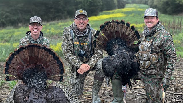 A Rainy Day Turkey Hunt with Morgan W...