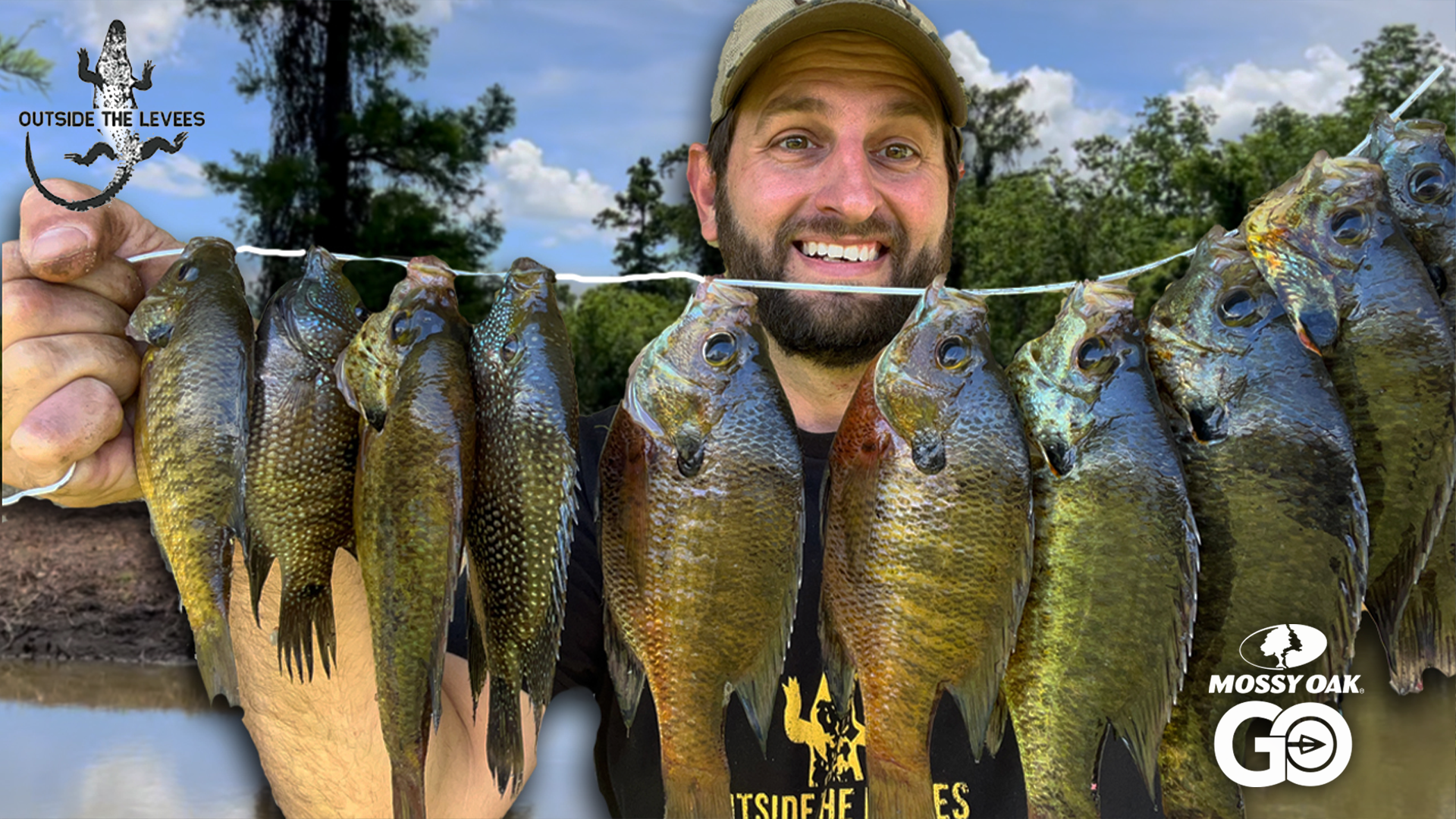 Fishing a PUBLIC SPOT for Bream as Big as My Hand • Outside the Levees