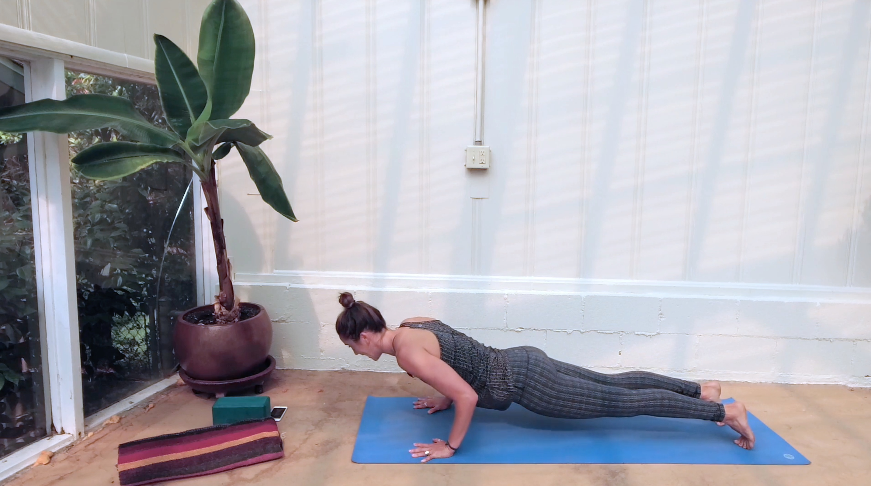 Strong Shoulder Flow