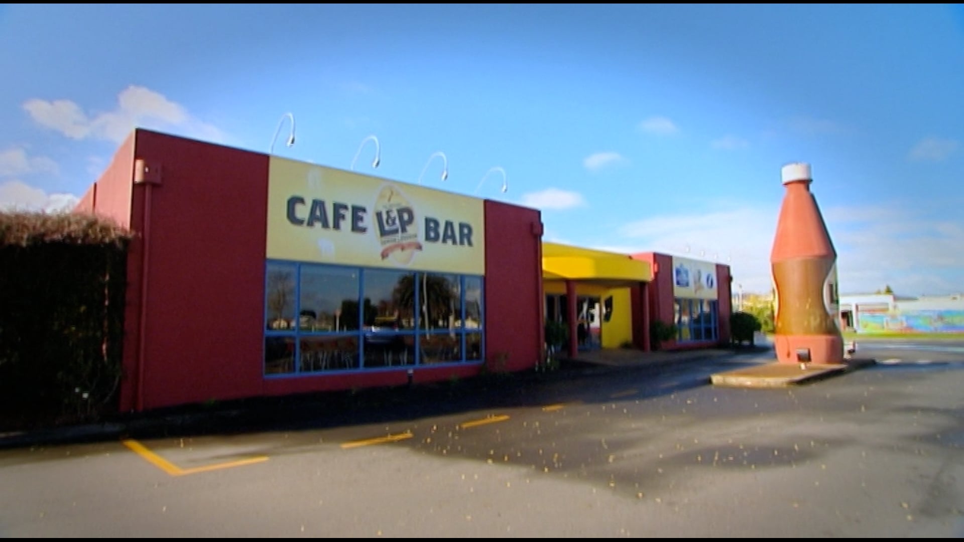 The Kitchen Job: S1.E5 - L & P