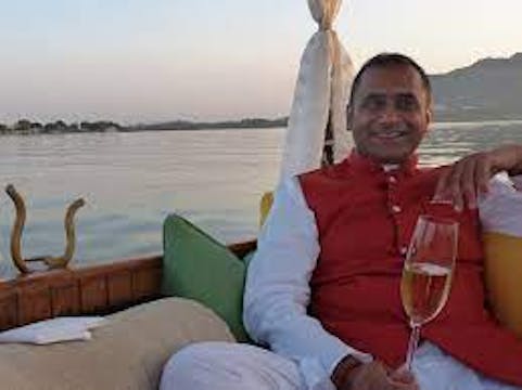 Inside Luxury Travel: S1.Ep2  - Abu D...