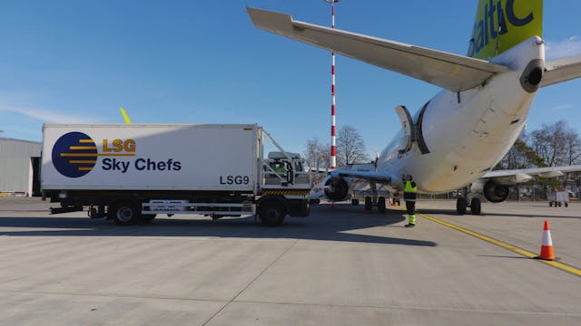 The Inflight Food Trip: S1.E4 The Mea...