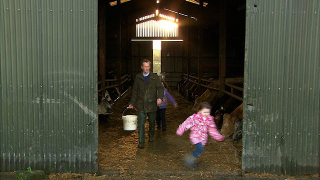 The Farm Fixer: S1.E1 - Siobhan Hooloway