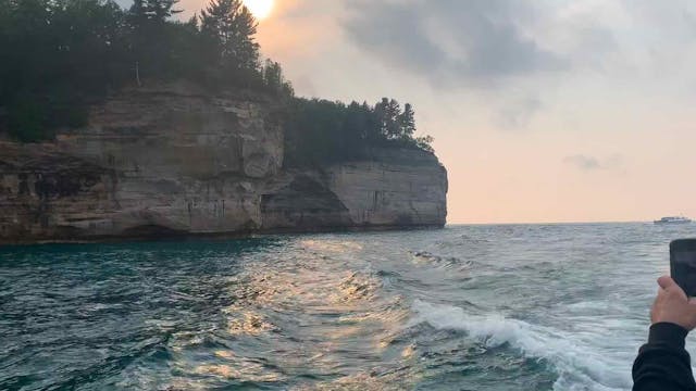 Pictured Rocks Tour