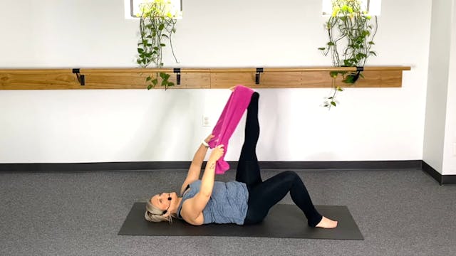 5 Minute Stretch (#10) with Stephanie