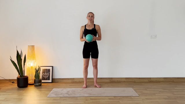 35 MIN PILATES WITH THE SMALL BALL