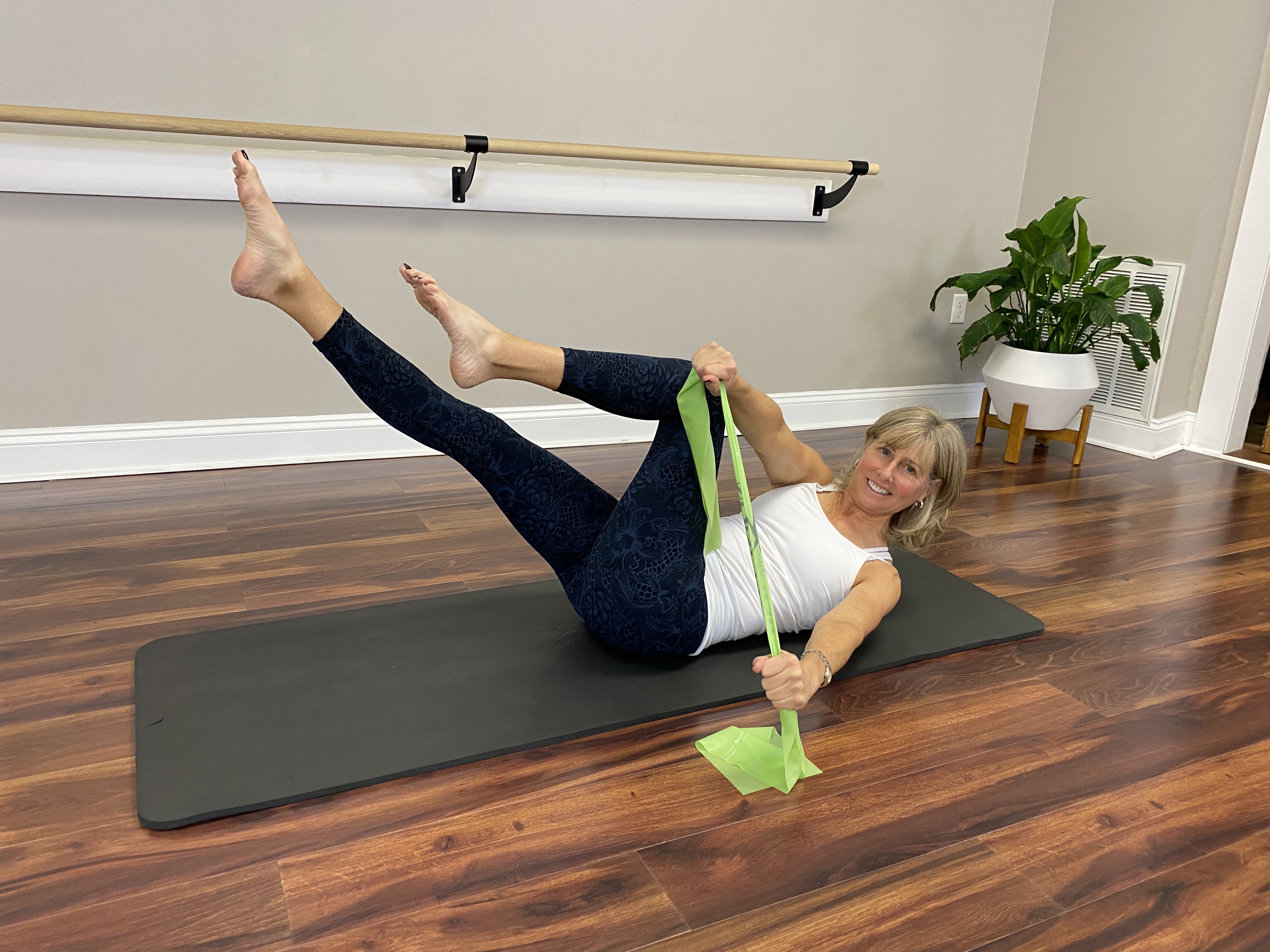 Total Body Pilates w: Resistance Band