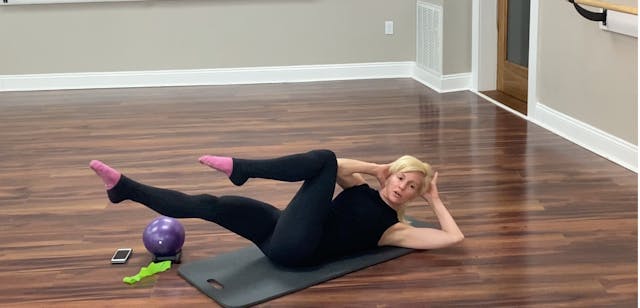 Barre Sculpt: Total Body Burn with Sandy