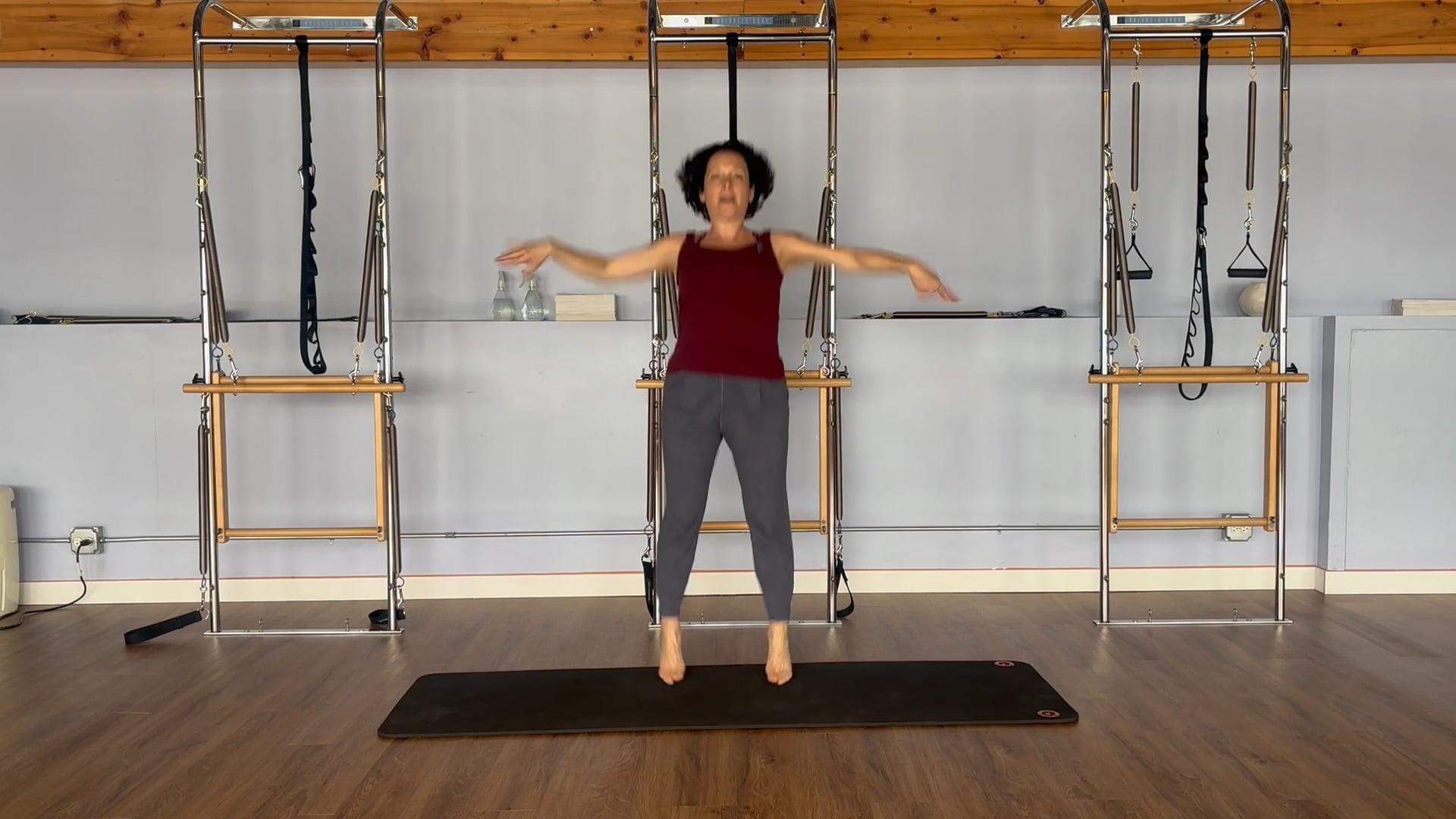 Wake Up Your Spine — Qigong, Spinal Mobility & Full Pilates Mat