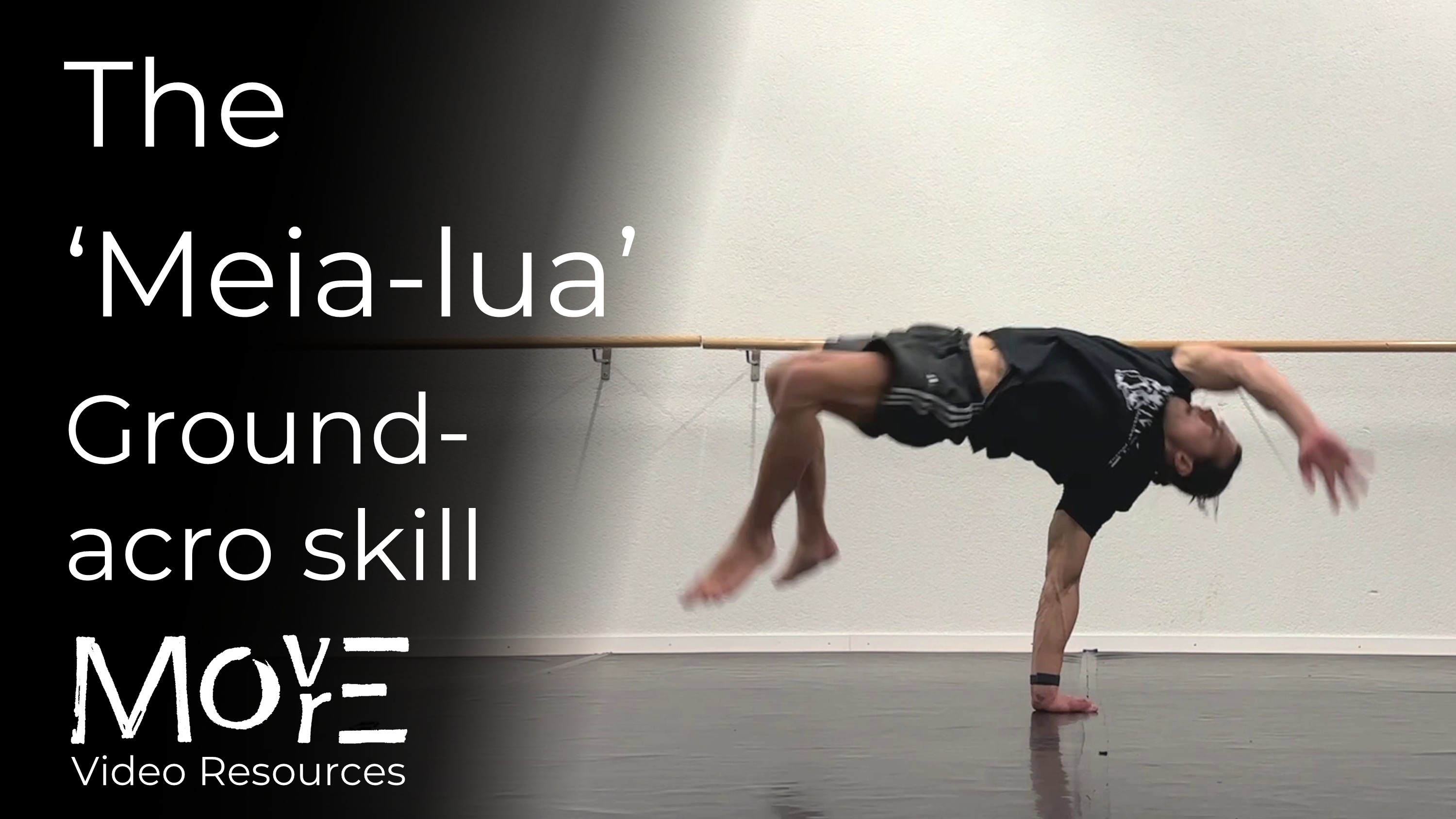 The 'Meia-lua' (ground-acro skill)
