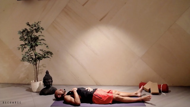 Video: Hatha Yoga sessie: Say hello to a new start