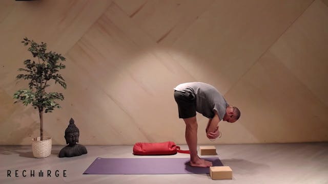 Video: Hatha Yoga sessie: Fighting ha...