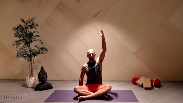 Video: Hatha Yoga: Lock your objective