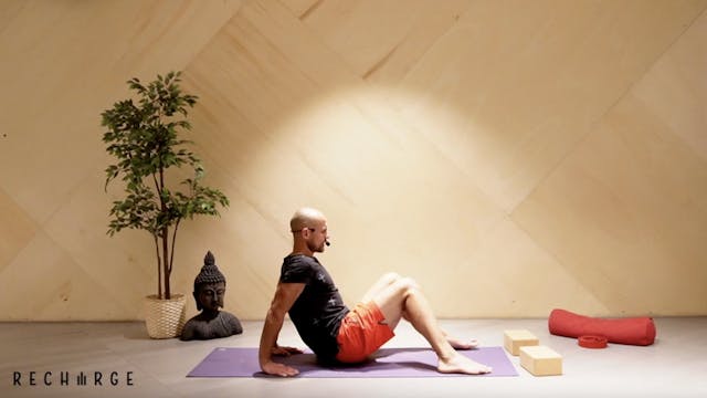 Video: Yin Yoga sessie: Respecting yo...
